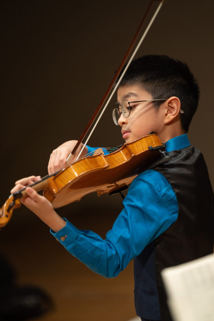 Mark Chia violinist